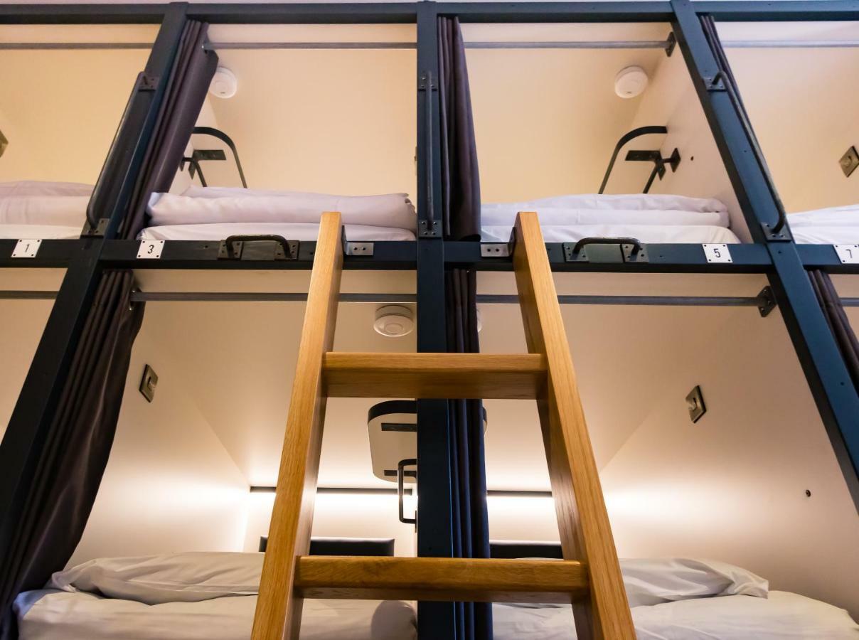 Latroupe Jacobs Hostal *
