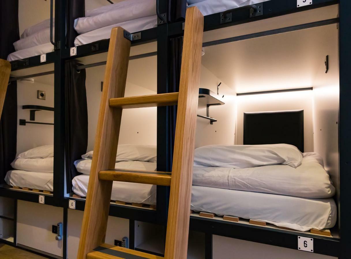 Latroupe Jacobs Hostal