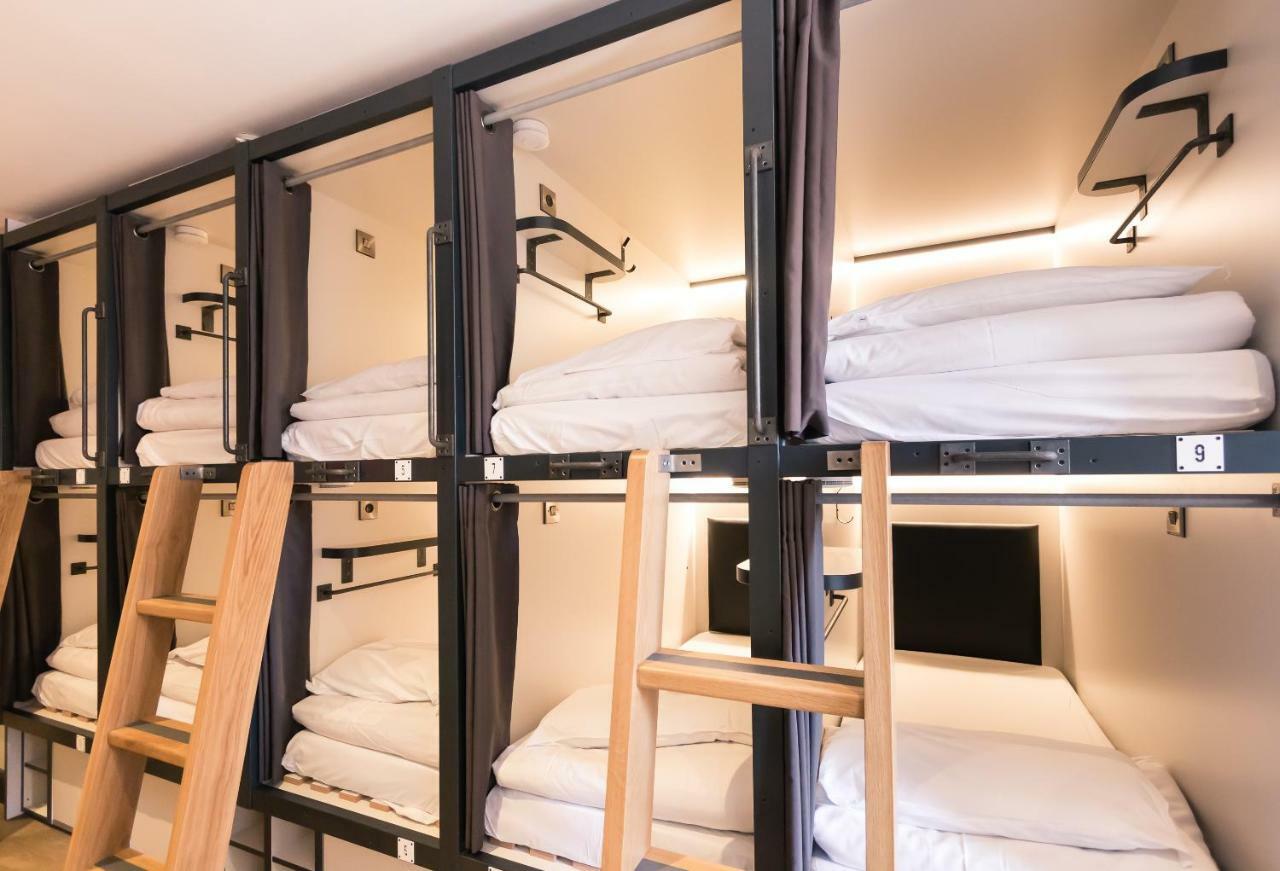 Latroupe Jacobs Hostal