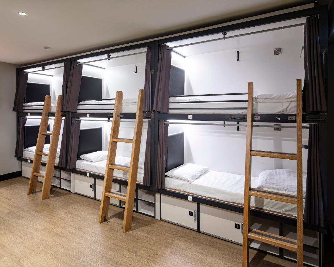 Latroupe Jacobs Hostal